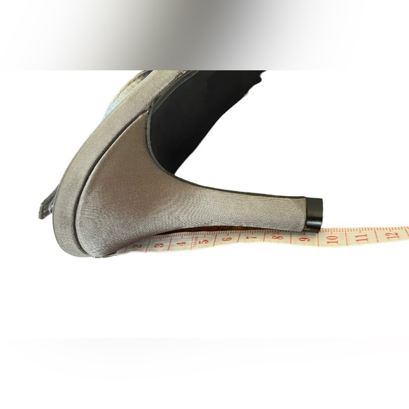 Lady Couture Pewter Stoned Sandal - Picture 11 of 12